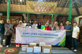 Employee Volunteering BPJS Ketenagakerjaan Surakarta berbagi ke Panti Asuhan