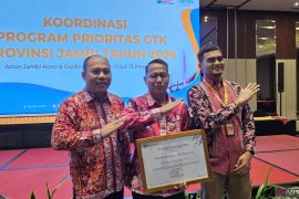 Turut Berdedikasi Dalam Dunia Pendidikan, SKK Migas PetroChina Terima Penghargaan dari Kemendikdasmen BGTK Jambi