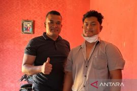 Legislator Partai Demokrat Palas kunjungi warga Desa Panarian tersayat egrek hingga 100 jahitan