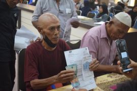 PMI beri bantuan tunai Rp2,3 miliar untuk korban banjir Aceh Tamiang