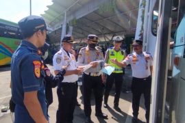 Petugas masih temukan bus tak laik operasi di Terminal Tanjung Priok