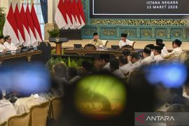 Prabowo dorong penghematan BBM dan pertimbangkan WFH untuk antisipasi krisis