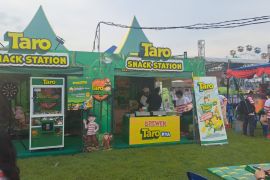 Produsen makanan ringan ajak keluarga berpetualang di Kampung Ramadhan