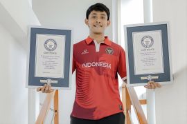 Atlet kriket Gede Agus Priandana raih sertifikat Guinness World Records