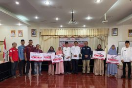 PMI Agam salurkan bantuan non tunai Rp544 juta bagi korban bencana