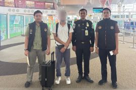 Imigrasi Belawan deportasi warga Belgia langgar aturan keimigrasian