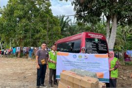 Mahasiswa Universitas Aufa Royhan bantu 165 warga terdampak longsor di Desa Tandihat