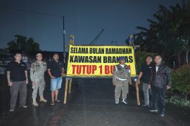 Buka saat puasa, Satpol PP Tulungagung sidak warkop karaoke