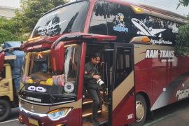 Ratusan warga Trenggalek ikuti program balik gratis rute Surabaya