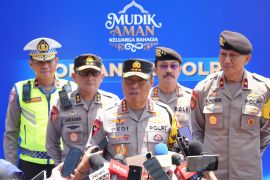 Police urge Eid travelers to call 110 if problems come up on the road