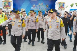 Wakapolri tinjau sejumlah pelayanan Pos Terpadu KM 57 Tol Jakarta-Cikampek