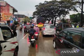 Polisi mengimbau pemudik hati-hati lewat Nagreg seiring cuaca ekstrem