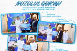 Bank Kalsel salurkan bantuan pada peringatan malam Nuzulul Qur'an