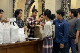 Iktikaf di Masjid Kampus UMS: ada tahajud berjamaah hingga Kajian Dai Solo Raya