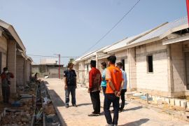 Trilliun grup dukung pembangunan 145 rumah laik huni di Gresik