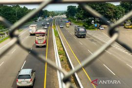 Rest Area 207A Palikanci Mulai Padat, Polisi Terapkan Kanalisasi Kendaraan!