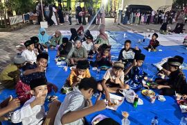 SPPG Sarirejo ajak ratusan siswa SDN 1 Bacem buka bersama