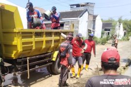 Pemkot Semarang tangani banjir di berbagai lokasi dampak hujan Ungaran