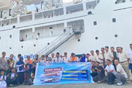 PLN Sulselrabar berangkatkan 415 pemudik dari Makassar ke Surabaya