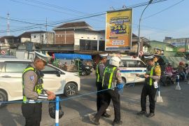 Polres Lamongan rekayasa lalu lintas di Babat antisipasi mudik Lebaran