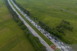 Tol Cipali mulai padat oleh kendaraan pemudik
