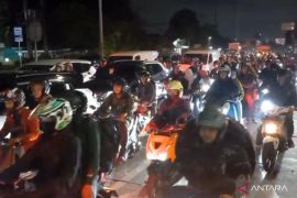 Pemudik roda dua dominasi Jalur Pantura Bekasi pada Minggu