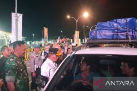 Gubernur Andra Soni imbau pemudik cek perkiraan cuaca sebelum perjalanan