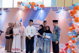 Bank Nagari merayakan HUT ke 64 tahun berbuka bersama anak yatim