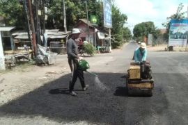 Pemkab Tulungagung percepat perbaikan jalan jelang arus mudik Lebaran
