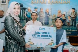 PLN UIW Babel melalui YBM PLN salurkan bantuan safari Ramadhan di Belitung