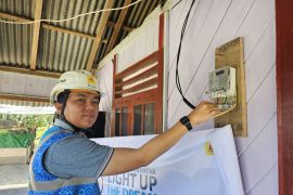 PLN UP3 Manado bantu listrik gratis bagi 31 keluarga prasejahtera