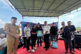 Kemenimipas salurkan 2.000 paket bantuan di Medan Tuntungan