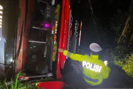 Bus masuk jurang di jalan lintas Lahat, Polda Sumsel dalami penyebab kecelakaan