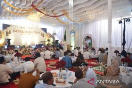 Safari Ramadan PT TIMAH di Bangka Selatan, Rajut Kebersamaan dan Serahkan Bantuan Sosial