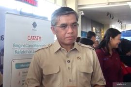 Menaker pantau Terminal Pulo Gebang Jaktim