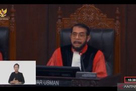 Anwar Usman bacakan putusan sambil ucapkan perpisahan ke MK