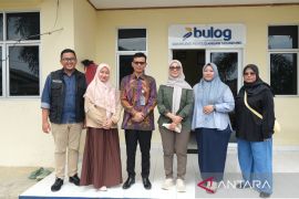 Anggota Komisi IV DPR RI tinjau gudang Bulog, Pastikan stok pangan aman jelang Lebaran