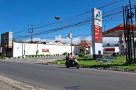 Legislator Jember pertanyakan pelepasan garis polisi di SPBU "nakal"