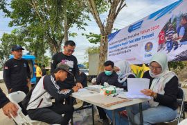 Tiga sopir positif narkoba saat terjaring razia tes urine oleh BNNK Balangan