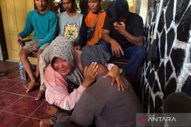 Lima ABK KM Natasya 01 selamat usai terombang-ambing 12 jam di laut Trenggalek