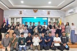 Mahasiswa Belajar Hasilkan Cuan dari Desain di Creative Canva Workshop FEB UIKA