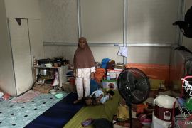 Huni huntara tiga pekan, warga di Malalak mulai beradaptasi