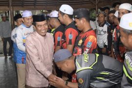 Bupati HSS buka puasa bersama dengan BPK dan relawan kebencanaan
