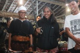 Ngaji budaya, menjaga akar tradisi di tengah arus modernitas