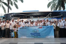 IDSurvey Group berangkatkan 1.400 pemudik ke 10 kota tujuan