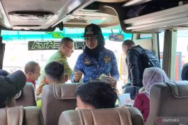 Posko pengaduan kekerasan perempuan-anak siaga di Terminal Kalideres