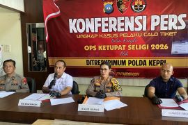Polda Kepri amankan pelaku calo tiket kapal Pelni di pelabuhan Batu Ampar