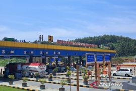 Trafik mudik masuk Tol Kalikangkung Semarang capai 1.300 kendaraan/jam