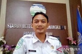 BMKG Minangkabau analisa adanya pola konvergensi udara picu hujan jelang Lebaran