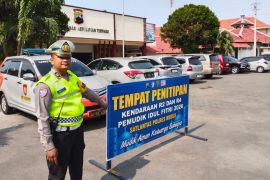 Polres Kudus membuka layanan penitipan kendaraan gratis saat mudik